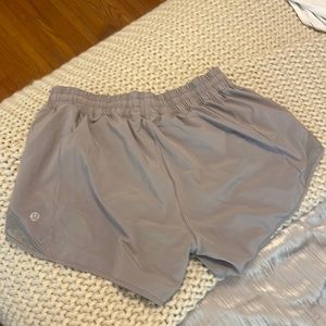 Lululemon hotty hot short 4 in